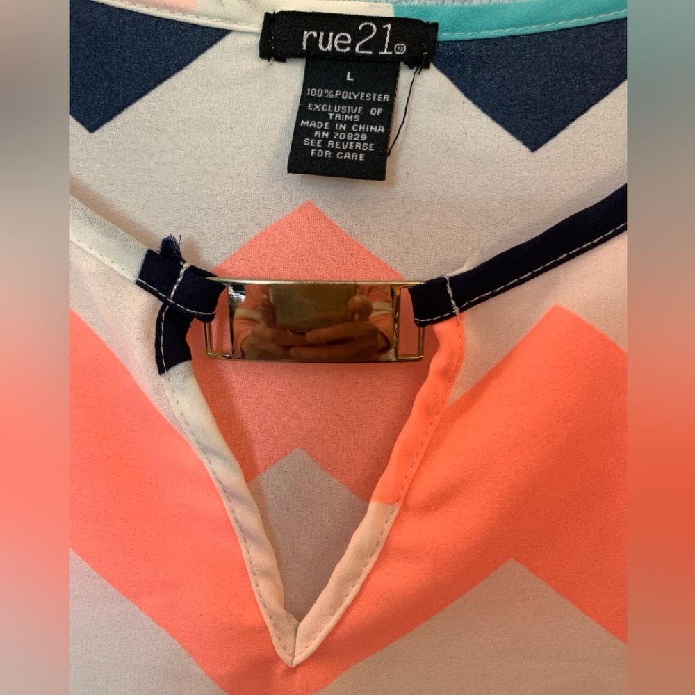 Trendy Chevron Pattern Top - Multicolor - Picture 5 of 5